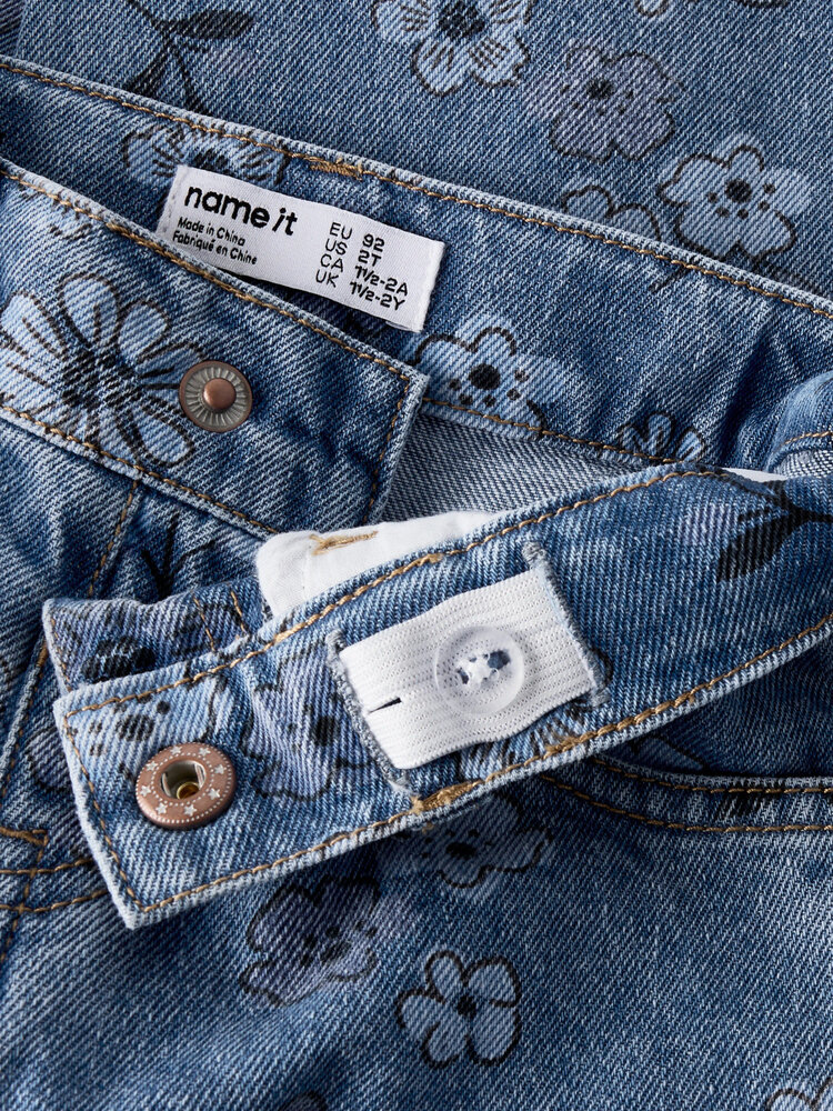 Name it NMFROSE WIDE AOP JEANS - Flower