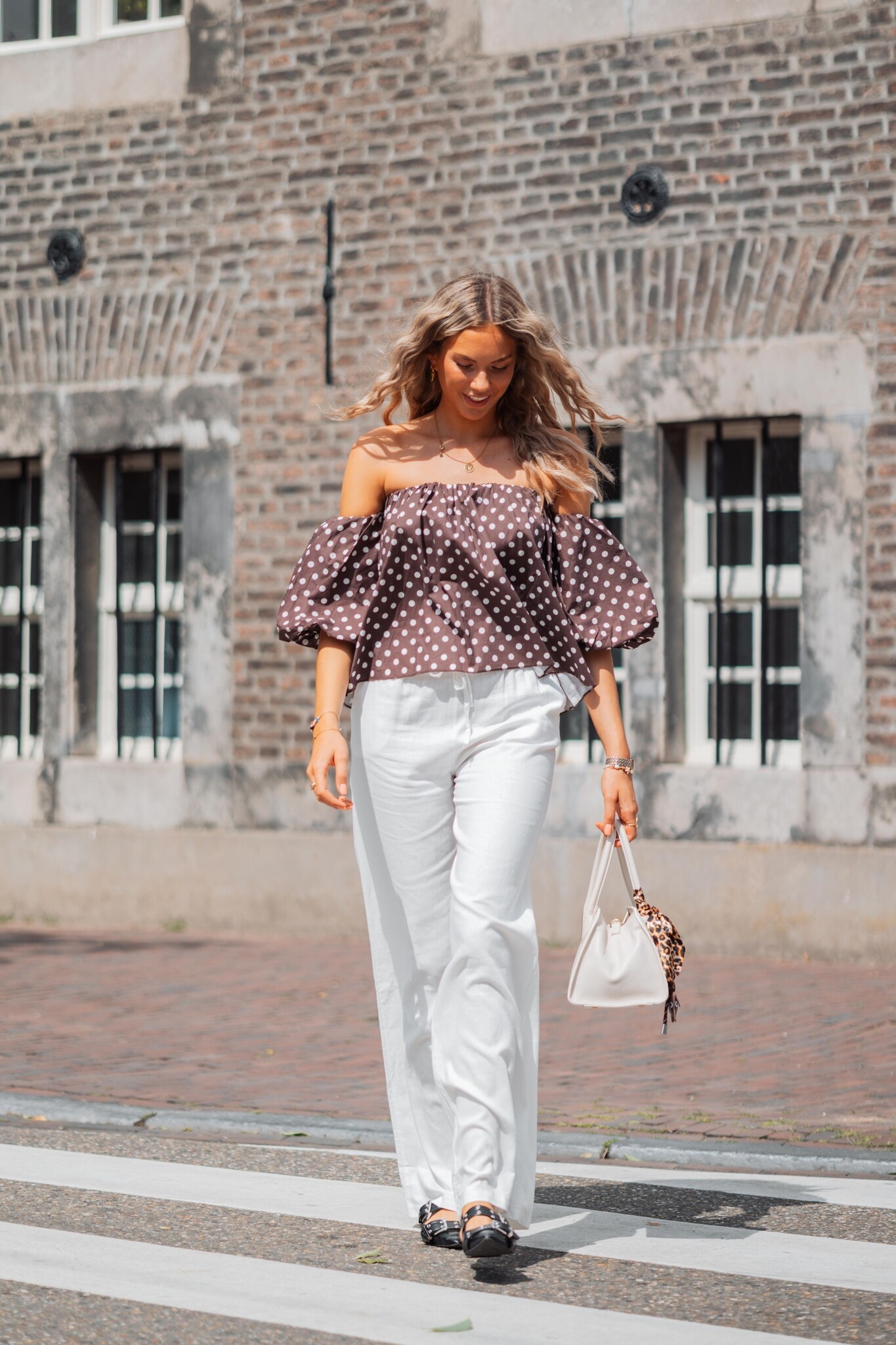 Polkadot blouse bruin met wit