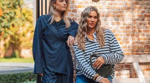 Donkergrijs: de chique trendkleur van dit seizoen