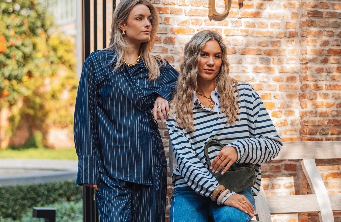 Donkergrijs: de chique trendkleur van dit seizoen