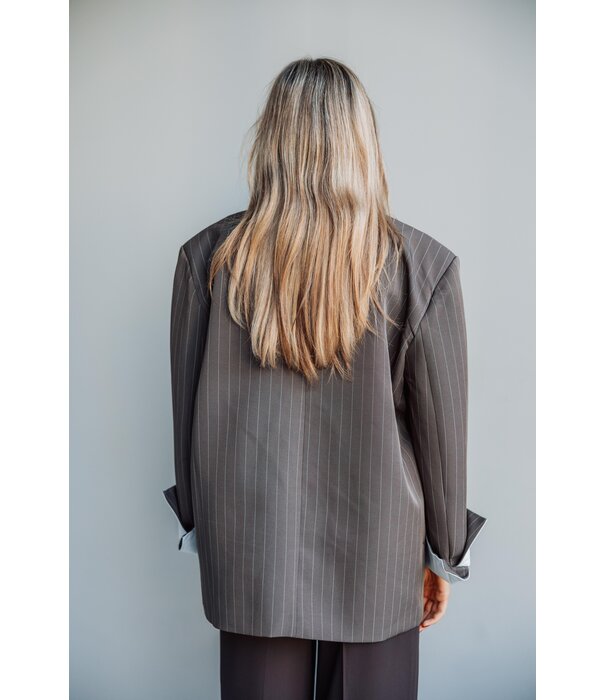 La Rebelle Blazer gestreept bruin | Juna