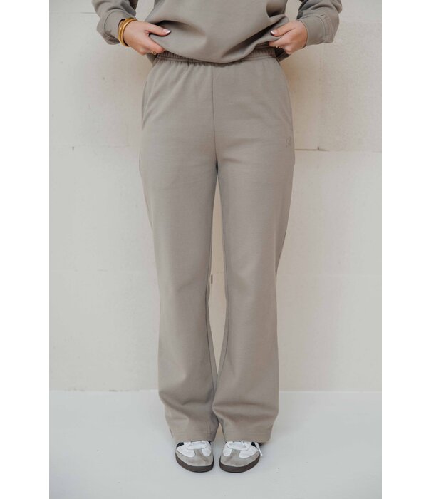 La Rebelle Broek jogging taupe | Redefined