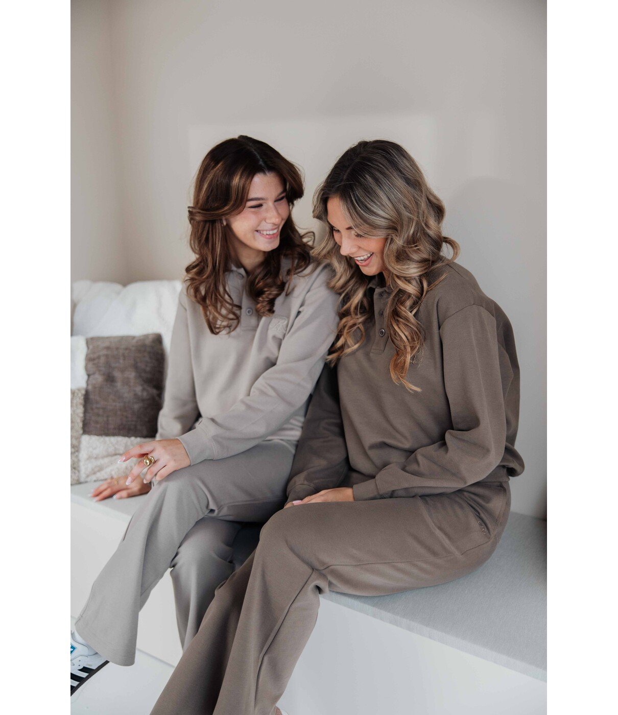 Sweater polo bruin | Redefined