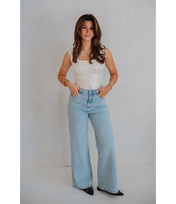 La Rebelle Body studs beige | Emily