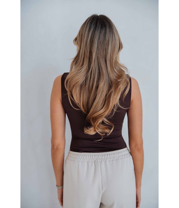 La Rebelle Body studs bruin | Emily