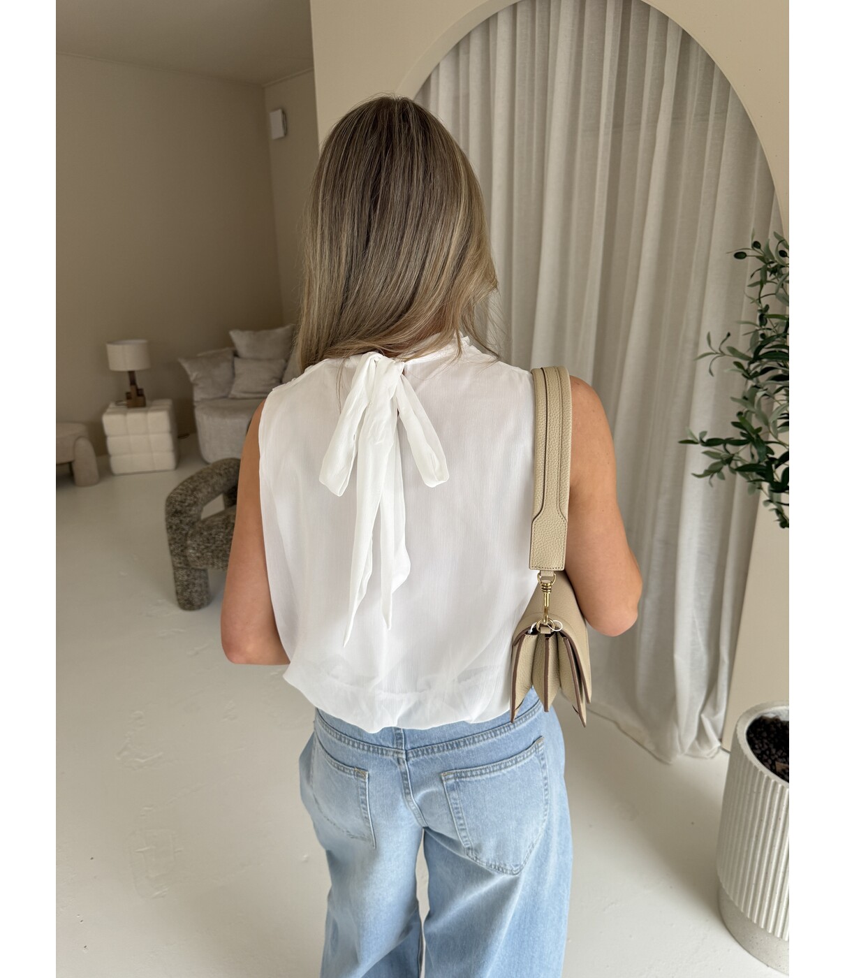 Top wit | Luna