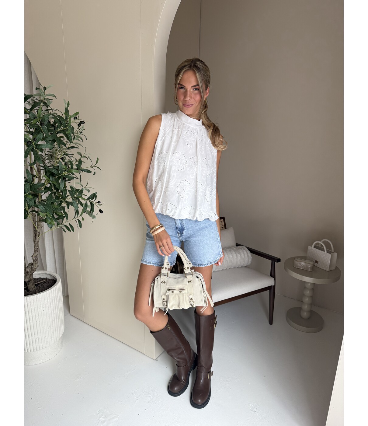 Top wit | Manon