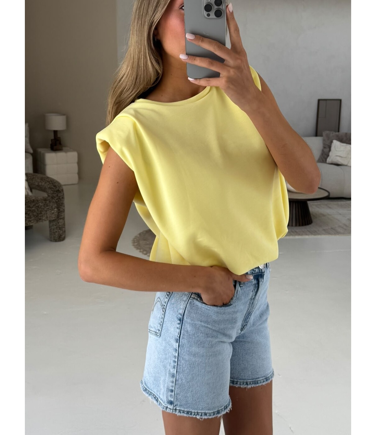 Top geel | Maaike