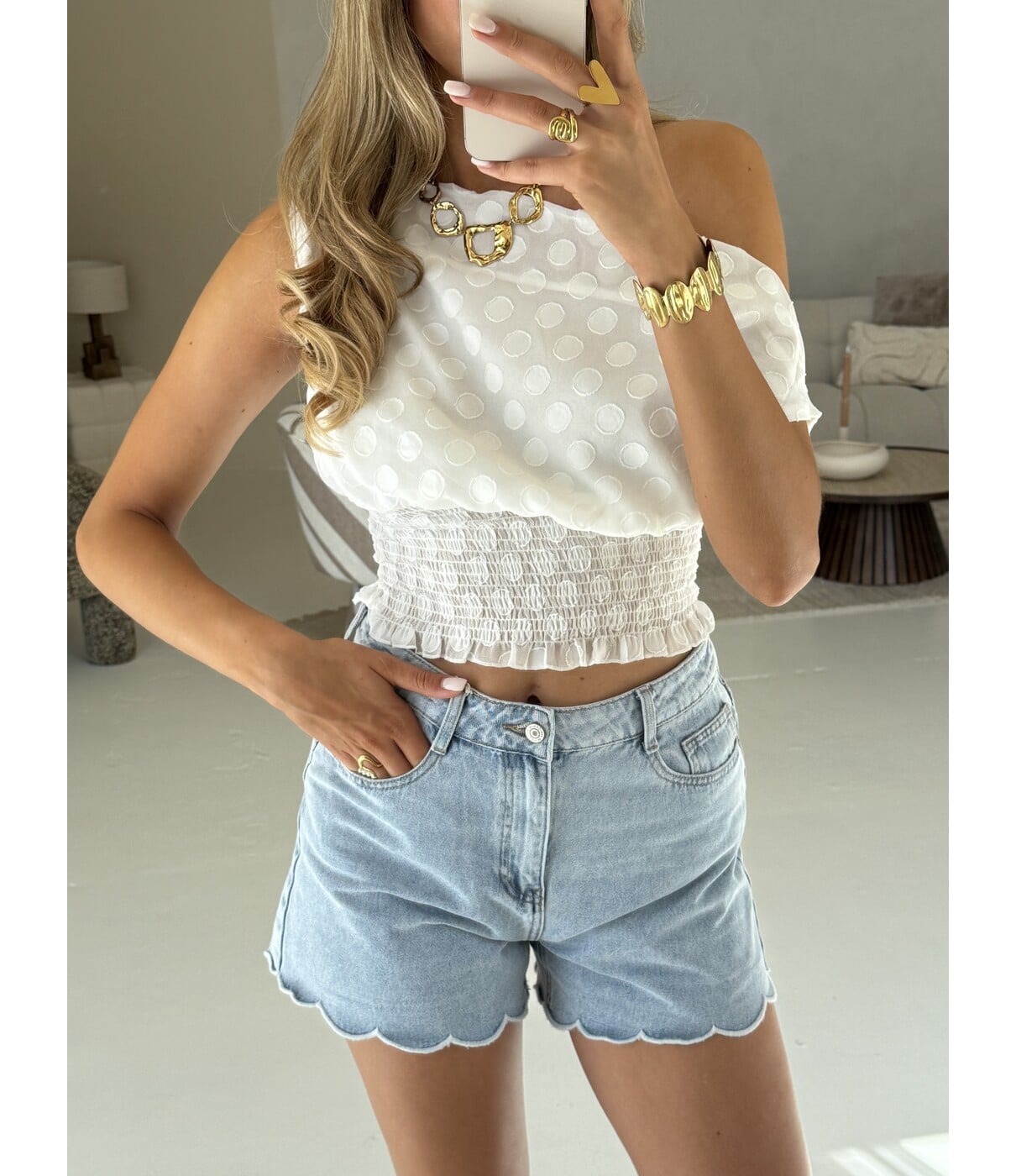 Top wit | Maeve
