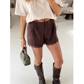Short kant bruin | Ella