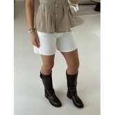 Short wit | Leona