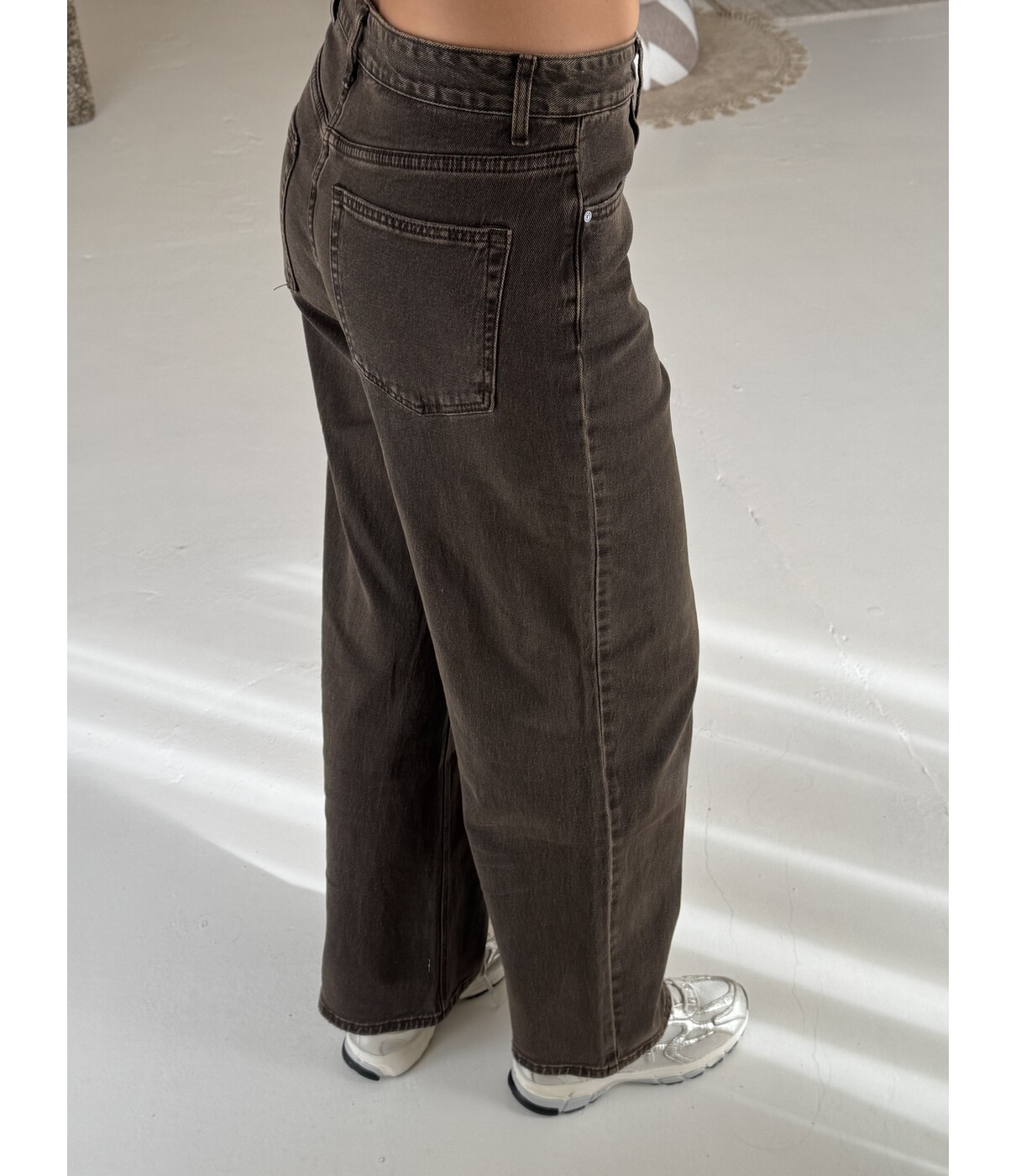 Jeans wide leg bruin | Femke