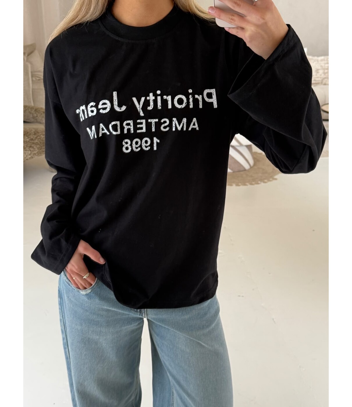 Priority Amsterdam longsleeve | zwart