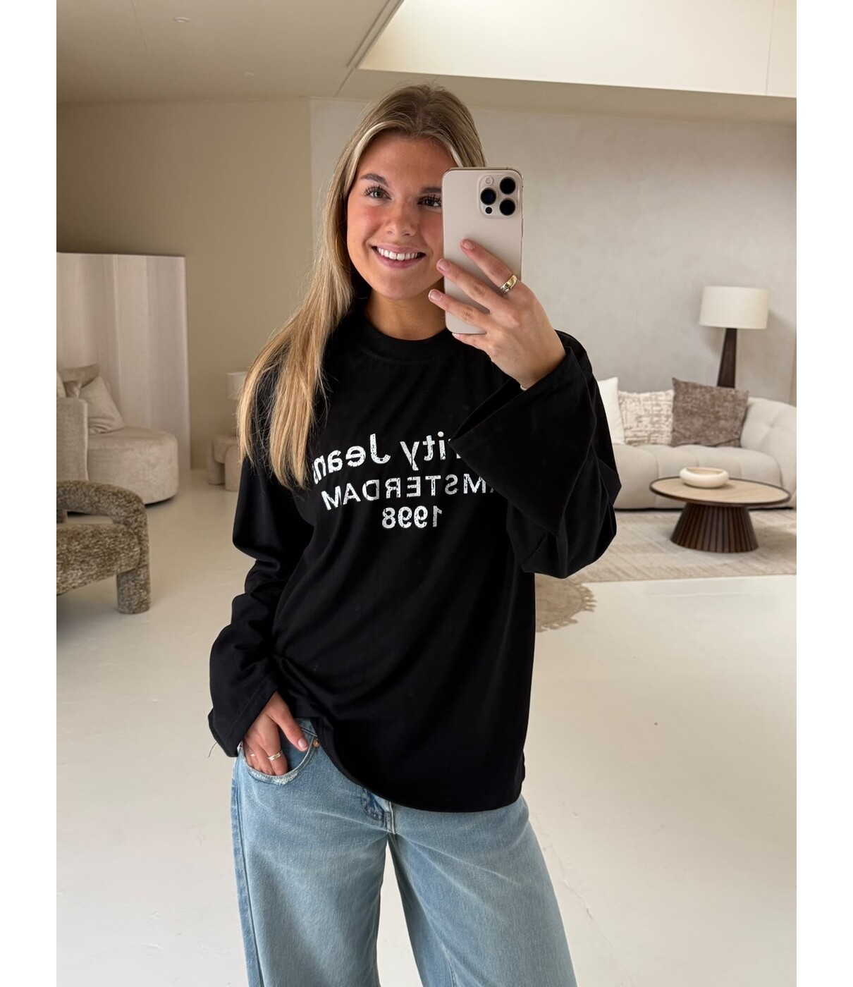 Priority Amsterdam longsleeve | zwart