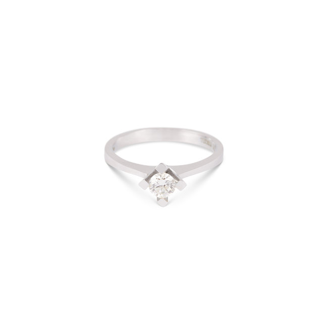 Witgouden solitairring, 0,30 ct EF diamant