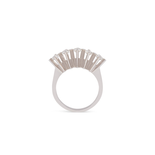 Witgouden ring, vijf diamanten van 0,85 ct