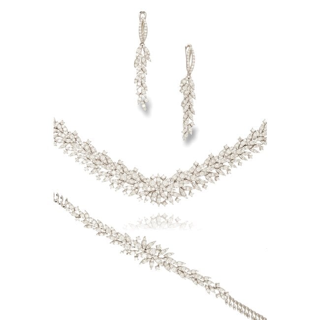 Luxe diamanten oorbellen met elegant bladmotief