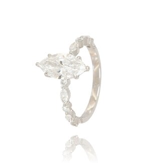Labdiamant Ring Met Marquise Design