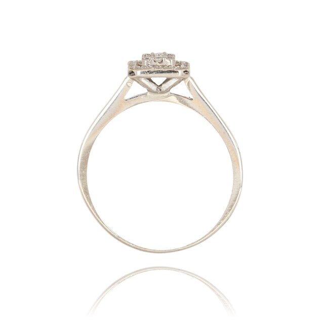 Elegante witgouden ring met baguette en briljant geslepen diamanten