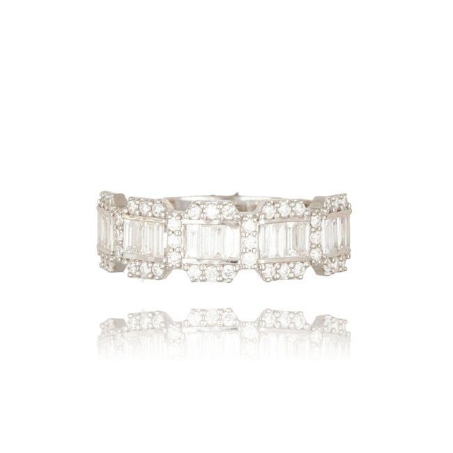 Witgouden ring, 0,64 ct baguette diamanten