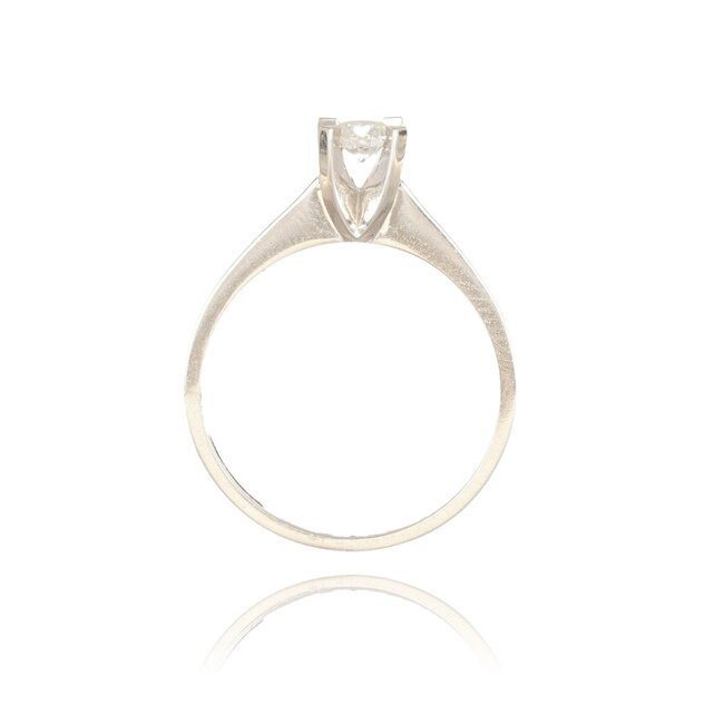 Tijdloze witgouden ring met 0.25 ct briljant diamant