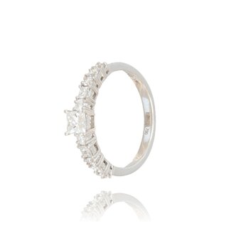 Witgouden Ring met 0.80 ct Princess Cut Diamant