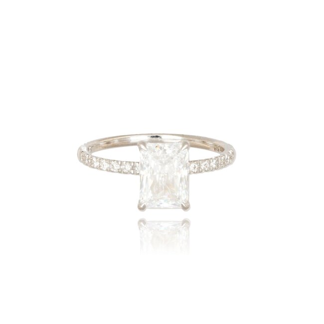 Witgouden ring met princess geslepen diamant