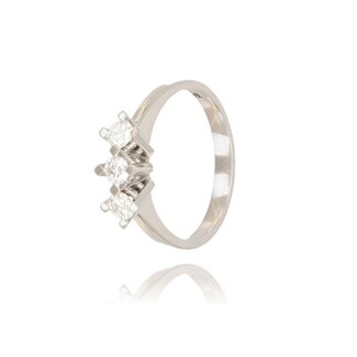 Witgouden Drie Stenen Diamanten Ring