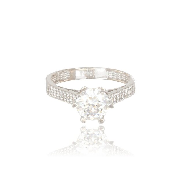 Elegante witgouden ring met solitaire Swarovski-steen en open design
