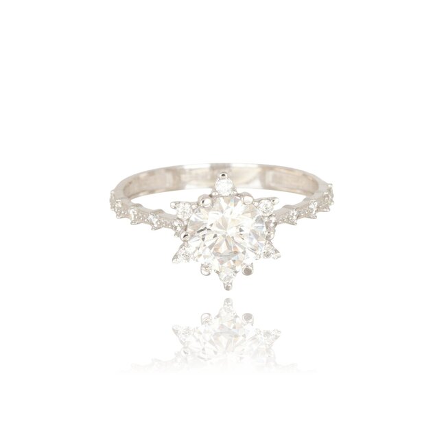 Elegante witgouden ring met solitaire Swarovski-steen en luxe zijstenen