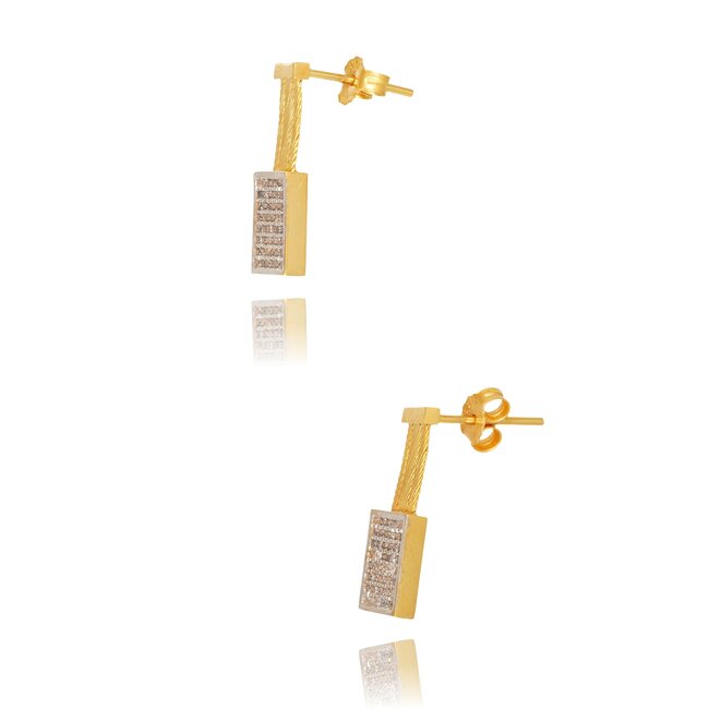 Elegante gouden hangoorbellen met diamanten stenen en rechthoekig design