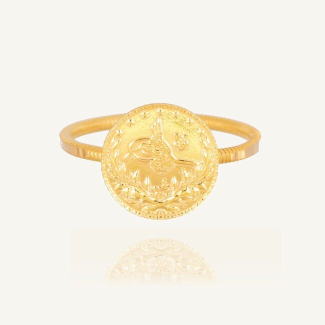 Fijne gouden ajda ring met baski resat munt