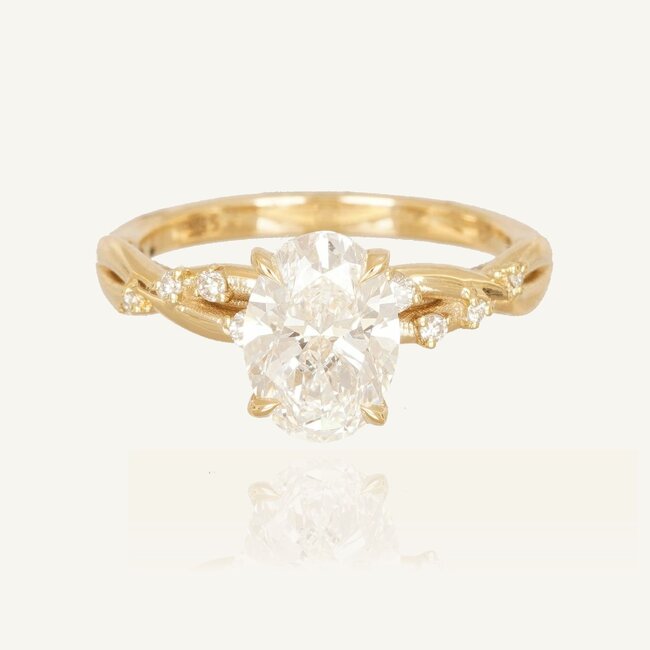 Elegante gouden ring met ovale lab diamant 2.03