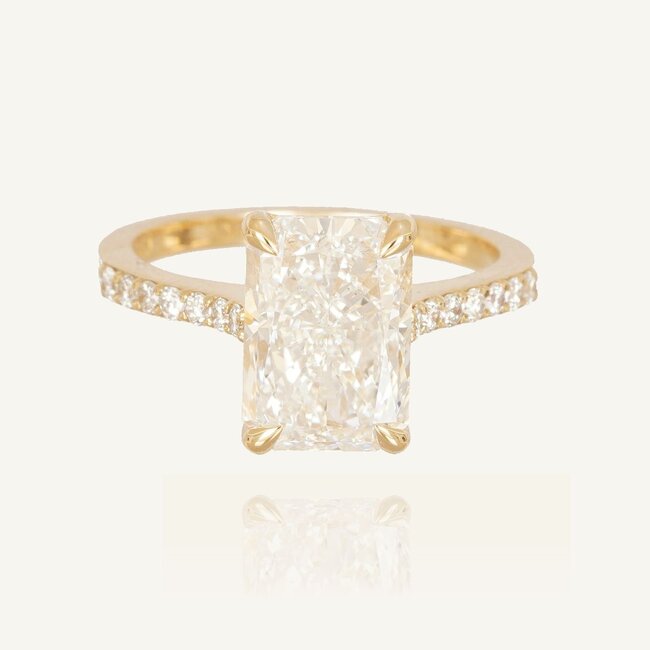 Elegante gouden ring met lab diamant 1.02 karaat en 0.21 ct zijstenen