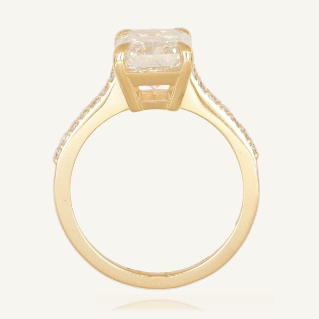 Elegante gouden ring met lab diamant 1.02 karaat en 0.21 ct zijstenen