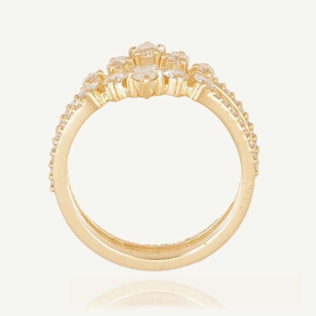 Luxe gouden ring met lab diamant 0.58 karaat en 0.28 ct zijstenen