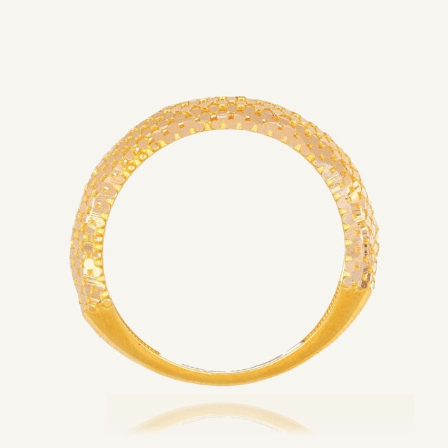 14 karaat brede gouden ring met honingraat structuur