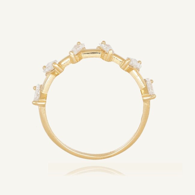 Verfijnde 14 Karaat Gouden Ring met Speelse Baguette Geslepen Zirkonia’s