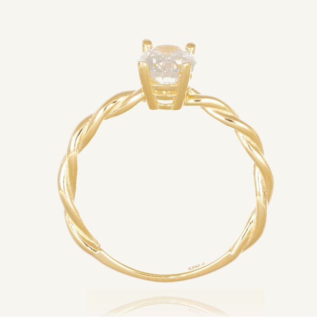 Elegante geelgouden ring met gedraaide band en ovale zirkonia