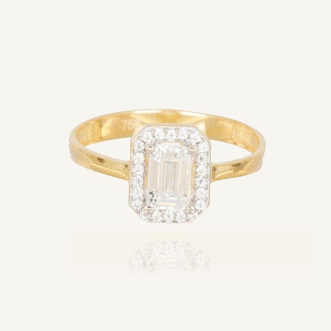 Elegante gouden ring met emerald cut zirkonia en fonkelende halo