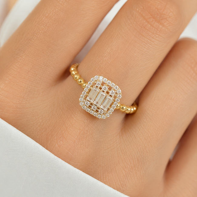 Gouden ring met baguette zirkonia