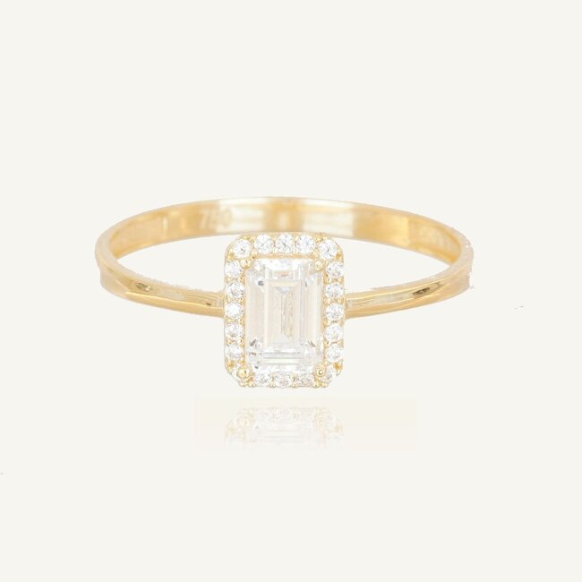 Luxe Gouden Ring Met Emerald Cut Zirkonia En Halo Design