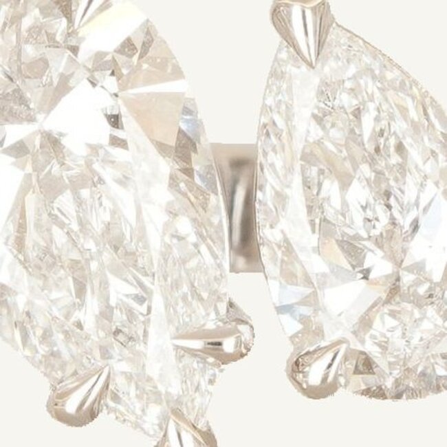 Exclusieve open witgouden ring met 3.03 ct lab diamanten in pear cut