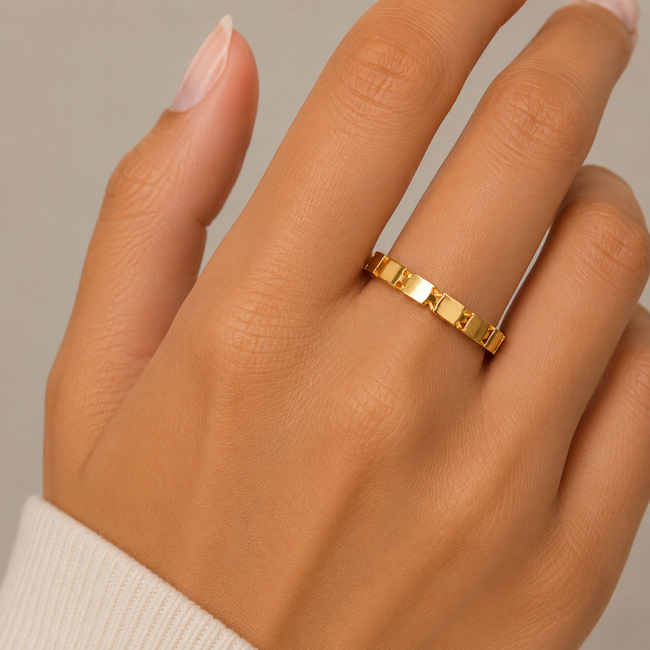 Roodgouden ring met geometrisch blokdesign
