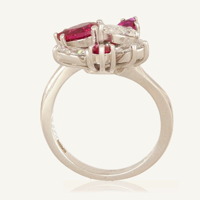 Labdiamanten Ring met Ruby 1.69 ct en Labdiamanten 1.41 ct E/VS
