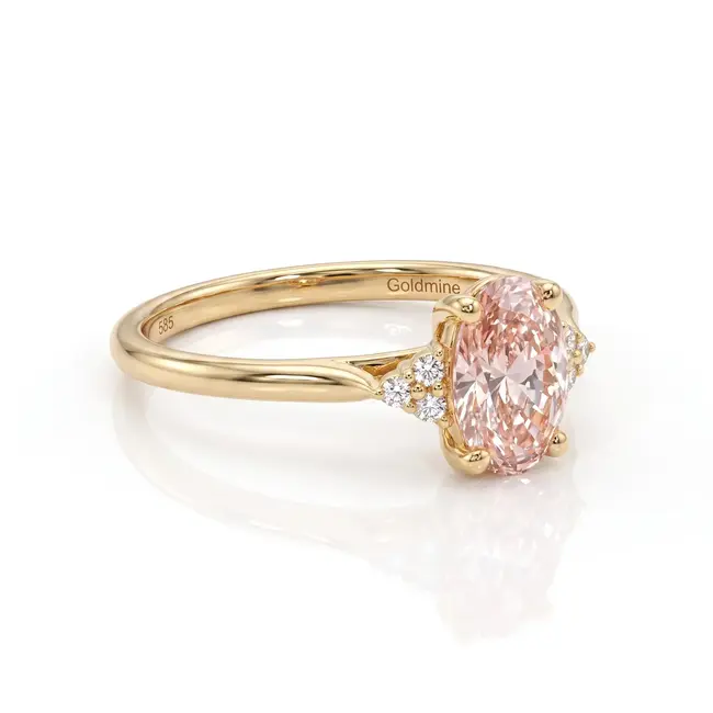 Geelgouden ring 14 karaat met ovale fancy peach diamant 1.03 ct, totaal 1.09 ct