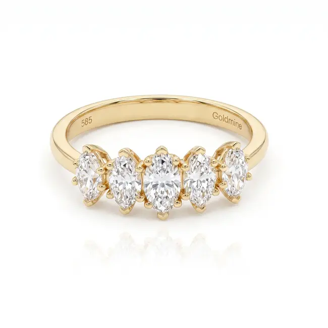 Diamanten ring met marquise stenen