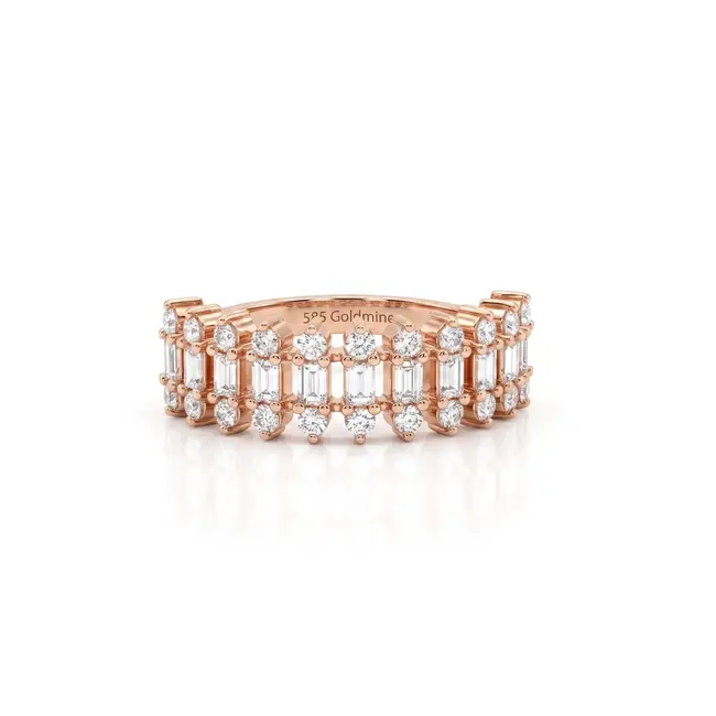 Luxe roségouden ring met 0.93 ct baguette en briljant diamanten