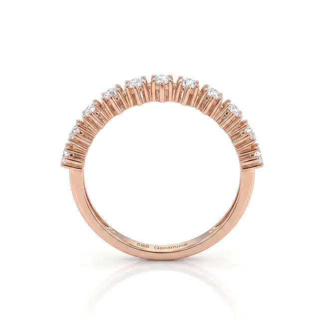 Luxe roségouden ring met 0.93 ct baguette en briljant diamanten