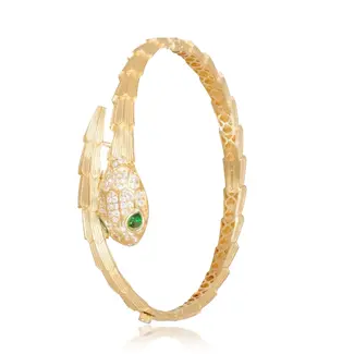 Geelgouden Slangen Bangle met Groene Stenen